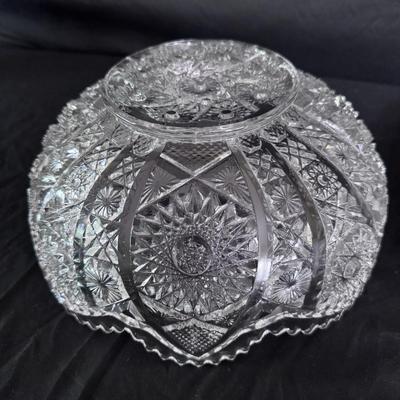 Collection of Crystal Dishes and Decor (DR-DZ)
