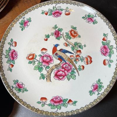 Pheasant pattern plates