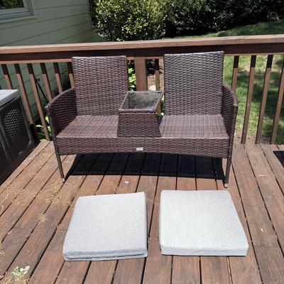 VINGLI Wicker Outdoor Loveseat (Y-DZ)