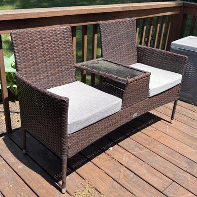 VINGLI Wicker Outdoor Loveseat (Y-DZ)