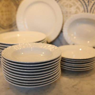 Tienshan White Wicker Porcelain Dinner Set