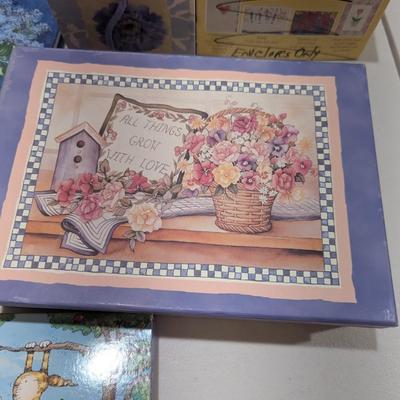 Assortment Of Memo Pads Boxes Greeting Cards (SR)