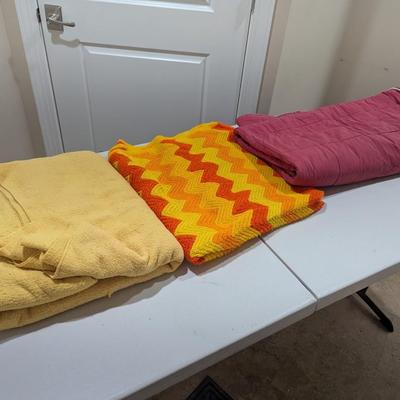 Throw Blankets (SR)