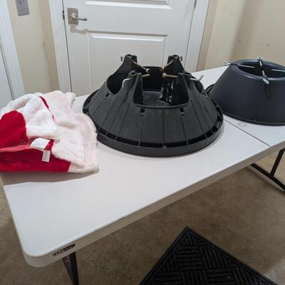 Christmas Tree Stands & Skirting (SR)