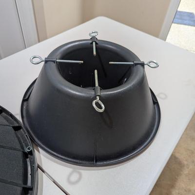 Christmas Tree Stands & Skirting (SR)