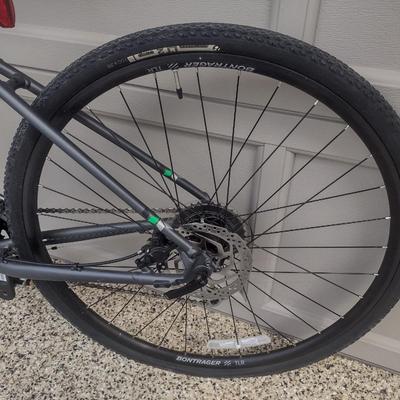 Trek Neko 3 Hybrid Bicycle 18" Frame