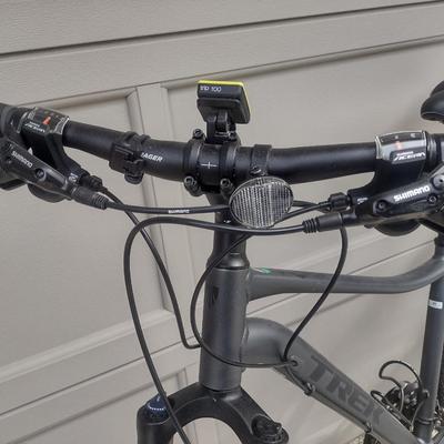 Trek Neko 3 Hybrid Bicycle 18" Frame