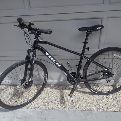 Trek Dual Sport 3 Bicycle 18" Frame