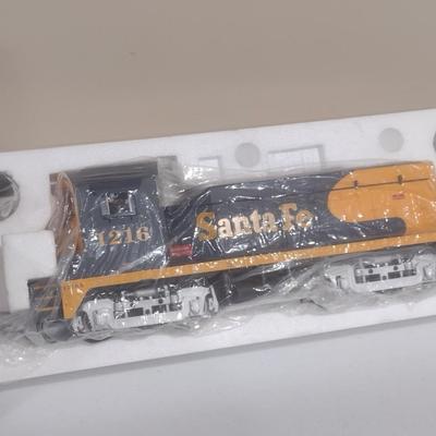 USA Trains 1:29 Scale Santa Fe EMD NW-2 Calf Diesel Locomotive R22003 with Box (#3)