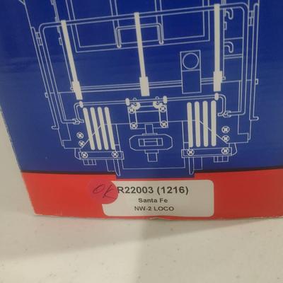 USA Trains 1:29 Scale Santa Fe EMD NW-2 Calf Diesel Locomotive R22003 with Box (#3)