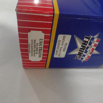 USA Trains 1:29 Extruded Aluminum Santa Fe Super Chief Sleeper Car R31004 with Box (#10)