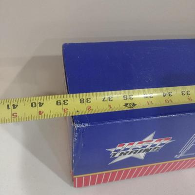 USA Trains 1:29 Extruded Aluminum Santa Fe Super Chief Sleeper Car R31004 with Box (#10)