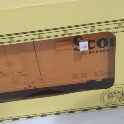 Aristo Crafts Trains Santa Fe Scout-2 Reefer Car 46228 (#14)