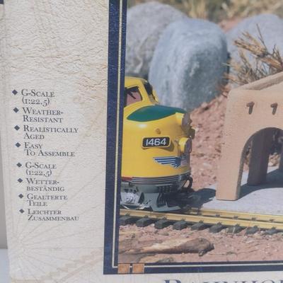Piko 1:22 Scale Bahnhof Las Cruses Train Station (#16)