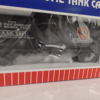 USA Trains 1:29 Scale Gulf Corporation Single Dome 10,000 Gallon Tank Car R15119 with Box (#29)