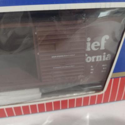 USA Trains 1:29 Scale Santa Fe The Super Chief Steel Box Car 27082 with Box (#30)
