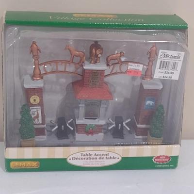 Lemax Village Collection Scale Size City Zoo Entrance Gate with Box (#38)