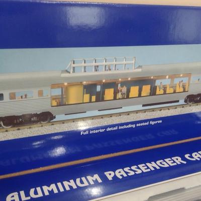 USA Trains 1:29 Extruded Aluminum Santa Fe Super Chief Sleeper Car #2 R31005 with Box (#41)