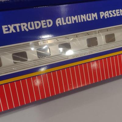 USA Trains 1:29 Extruded Aluminum Santa Fe Super Chief Sleeper Car #2 R31005 with Box (#41)