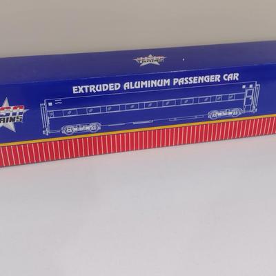 USA Trains 1:29 Extruded Aluminum Santa Fe Super Chief Sleeper Car #2 R31005 with Box (#41)