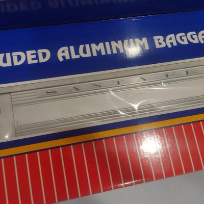 USA Trains 1:29 Extruded Aluminum Santa Fe Super Chief Baggage Car R31002 with Box (#43)