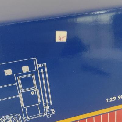USA Trains 1:29 Extruded Aluminum Santa Fe Super Chief Vista Dome #1 R31006 with Box (#45)