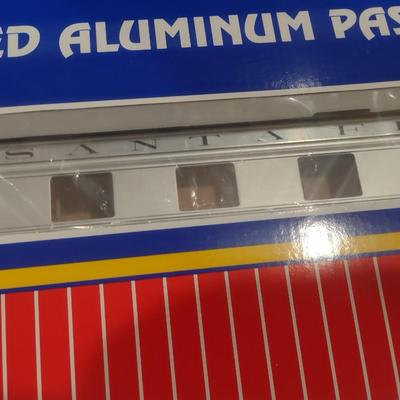USA Trains 1:29 Extruded Aluminum Santa Fe Super Chief Combine Car #1 R31003 with Box (#46)