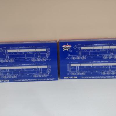 USA Trains 1:29 Limited Edition 99/175 Santa Fe Warbonnet Dual EMD 3 Locomotive Set Chrome Finish R22271 with Box