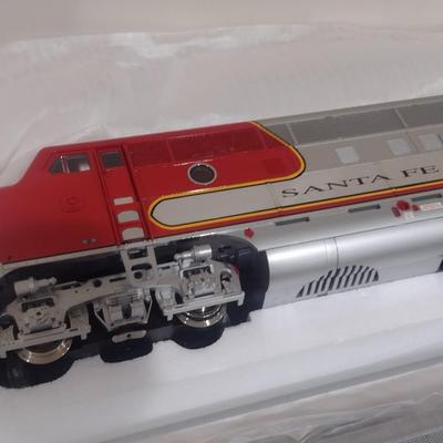 USA Trains 1:29 Limited Edition 99/175 Santa Fe Warbonnet Dual EMD 3 Locomotive Set Chrome Finish R22271 with Box