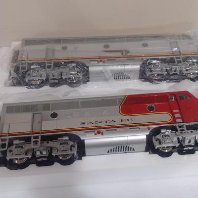 USA Trains 1:29 Limited Edition 99/175 Santa Fe Warbonnet Dual EMD 3 Locomotive Set Chrome Finish R22271 with Box
