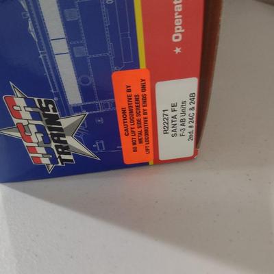 USA Trains 1:29 Limited Edition 99/175 Santa Fe Warbonnet Dual EMD 3 Locomotive Set Chrome Finish R22271 with Box
