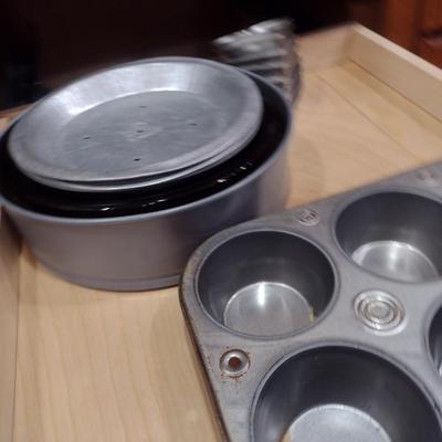 Contents of Cabinet- Assorted Bakeware