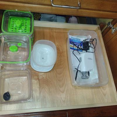 Food Saver Fresh Saver Vacuum System with Hard Plastic Containers