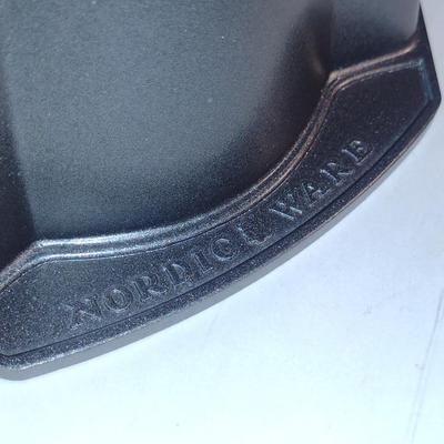 Nordic Ware Classic Bundt Cake Pan- 12 Cup Capacity