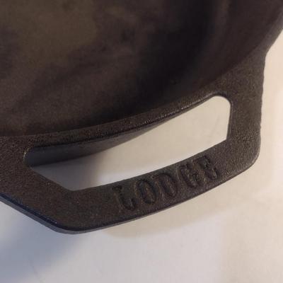 Lodge Cast Iron Skillet with Helper Handle- 12" in Diameter