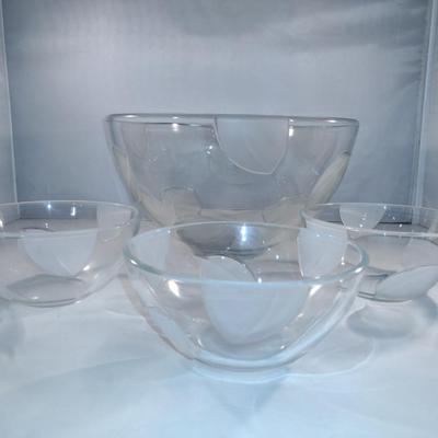 Four Piece Salad/Serving Bowl Set- Frosted Leaf Design