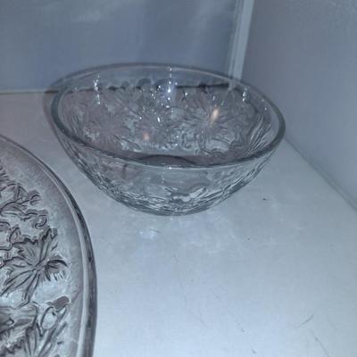Poinsettia Design Serving Platter and Dip Bowl Set