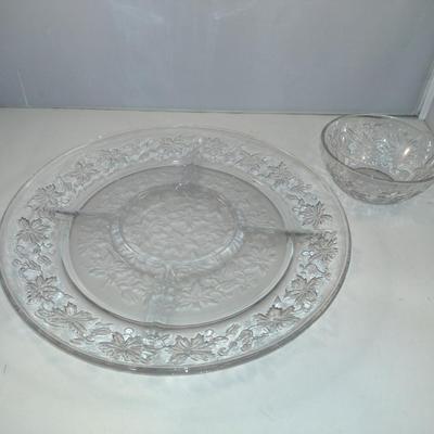 Poinsettia Design Serving Platter and Dip Bowl Set