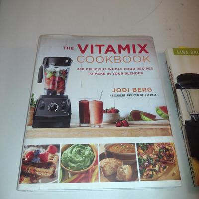Vitamix E320 High Performance Blender with Cookbook