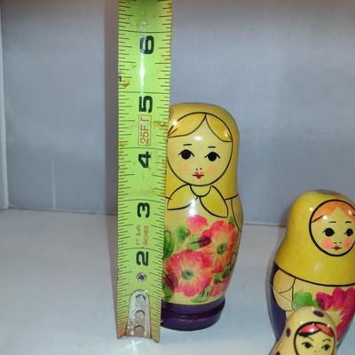 Russian Nesting Dolls- Six Pieces- Ranging from 4 7/8" to 3/4"
