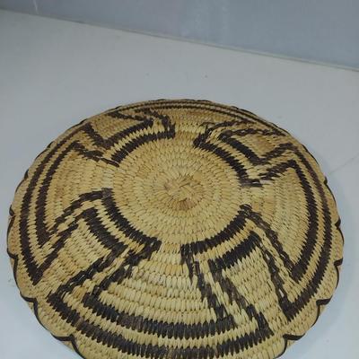 Pair of Papago Indian Baskets- Yucca and Devil Claw