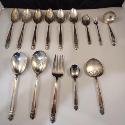 Holmes & Edwards Silver Plated Flatware with Wooden Storage Box- Approx 138 Pieces