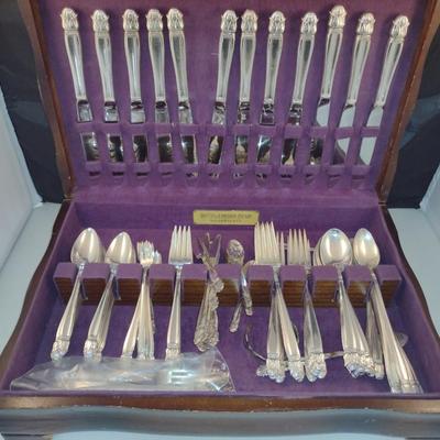 Holmes & Edwards Silver Plated Flatware with Wooden Storage Box- Approx 138 Pieces