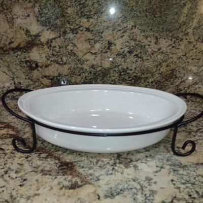 Certified International Porcelain Oval Serving Bowl with Metal Stand- Approx 10" x 15 1/2"