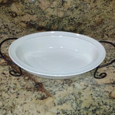 Certified International Porcelain Oval Serving Bowl with Metal Stand- Approx 10" x 15 1/2"