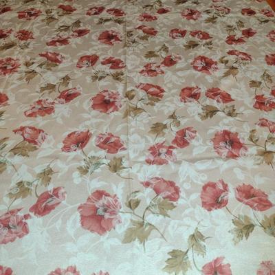 Linen Table Cloth (55" x 102") and 8 Napkins (#1)
