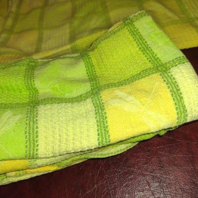 Table Cover and 8 Napkins- Lace Cover Measures Approx 64" x 98" (#9)