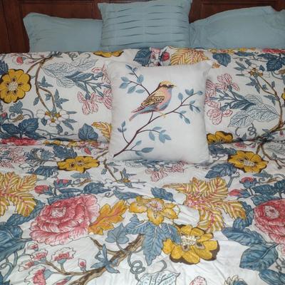 Floral Bed Coverlet Set with Shams and Accent Pillow- Queen Size