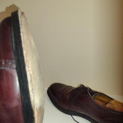 Allen Edmonds Men's Shoes- Merlot Wingtips- Size 9 1/2 (#3)