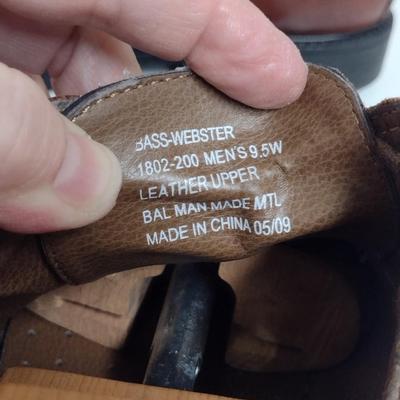 Bass Leather Men's Shoes- Size 9 1/2 Wide (#6)
